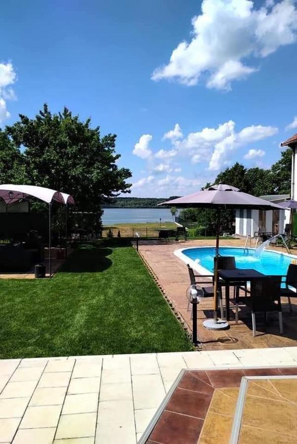 Vila Mila Riverside Apartments Смедерево Экстерьер фото