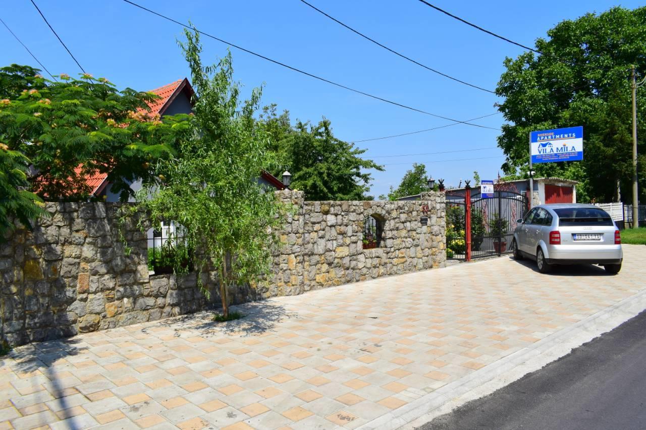 Vila Mila Riverside Apartments Смедерево Экстерьер фото